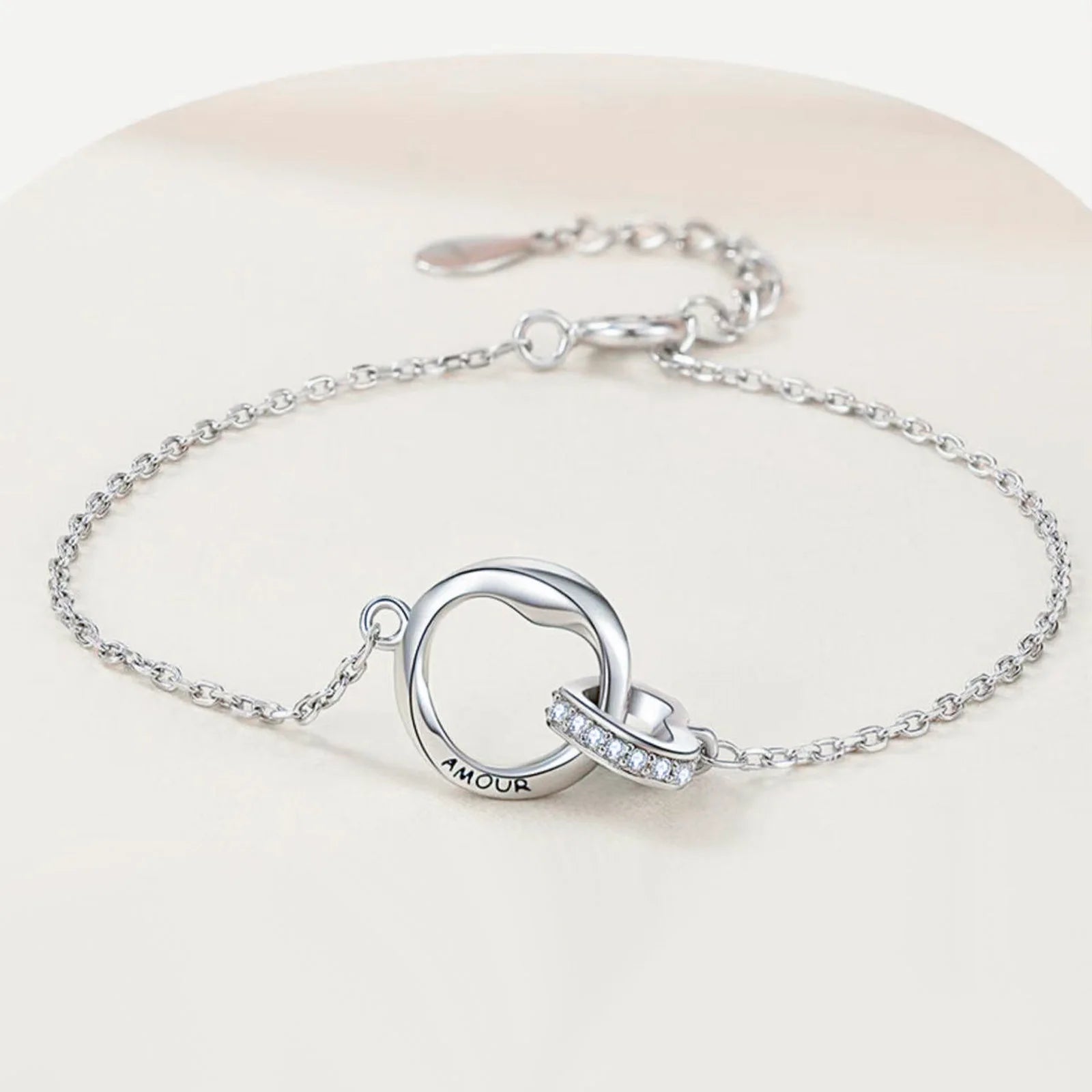 Set de Pulseras Entretejidas para Parejas – Cuerda Trenzada con Dijes