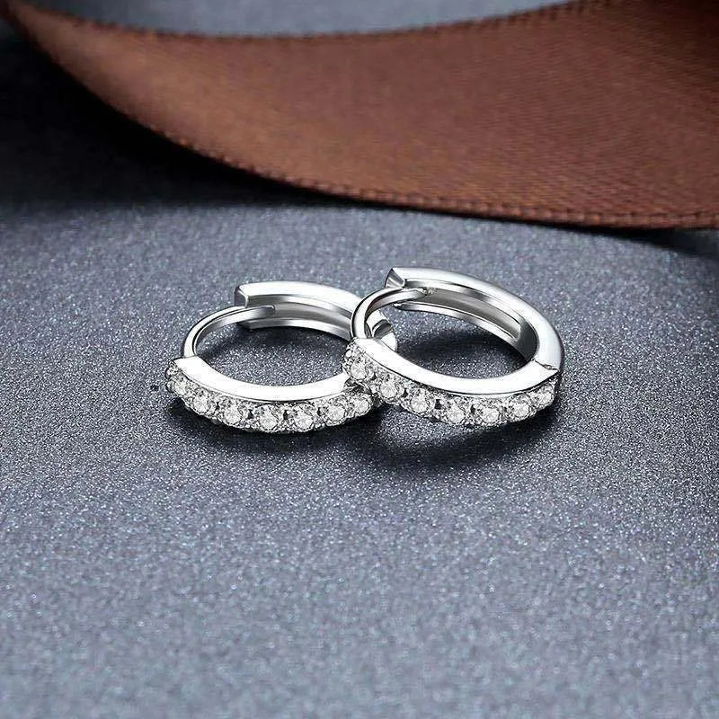 Aretes Aura Huggie – Plata 925 y Zirconia