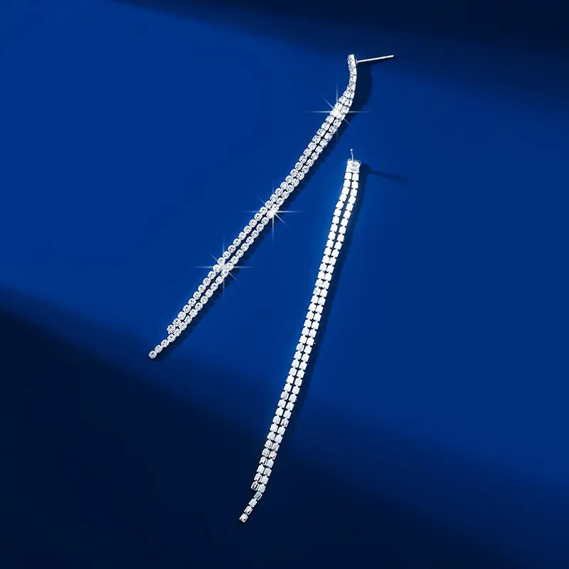 Aretes Largos Coreanos con Rhinestones y Tassel – Moda Versátil para Mujer