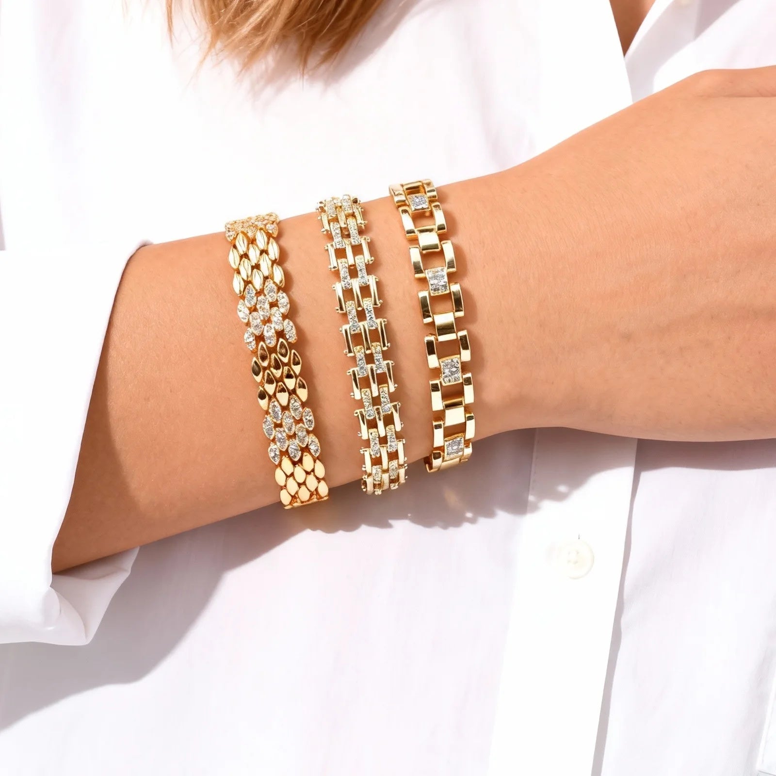 Brazalete Lujo Mujer con Zirconia Cúbica – Pulsera Apilable de Metal Chapado en Oro